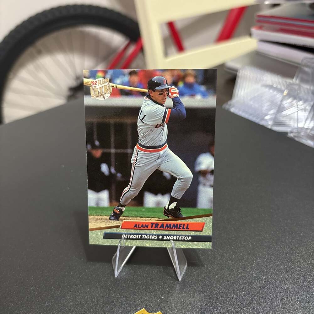 1992 Fleer Ultra Baseball Card #64 Alan Trammell